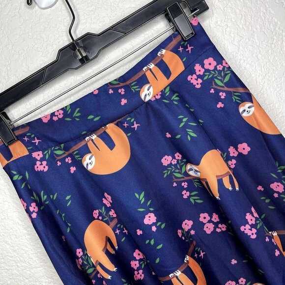 FANCY Qube  Womens Sloth‎ Skirt Size Small - Picture 2 of 5